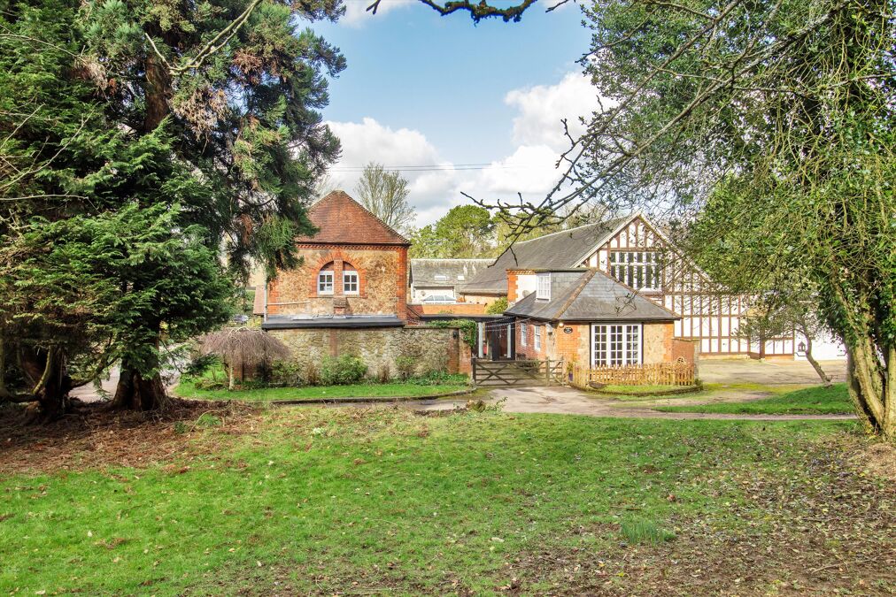 Image of Brasted Road, Westerham, Kent, TN16