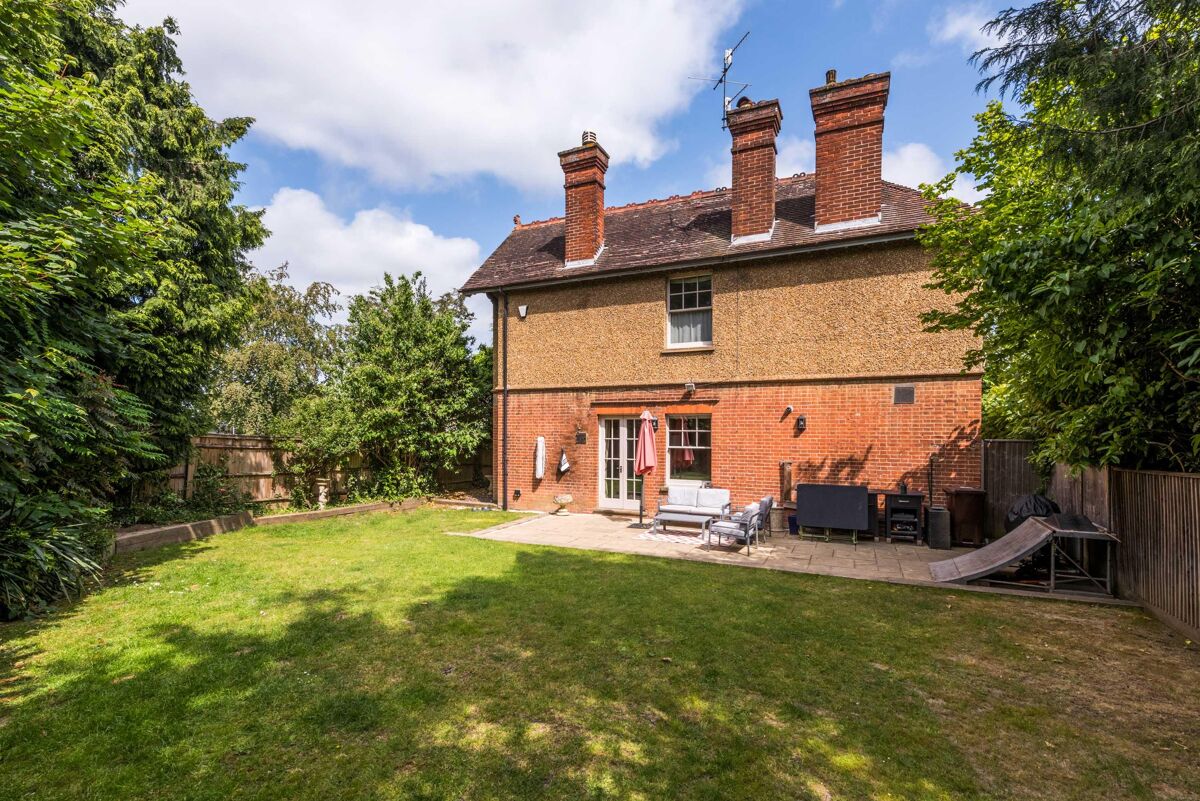 house for sale in Goldsmid Road, Tonbridge, Kent, TN9 SEV012305235 Knight Frank