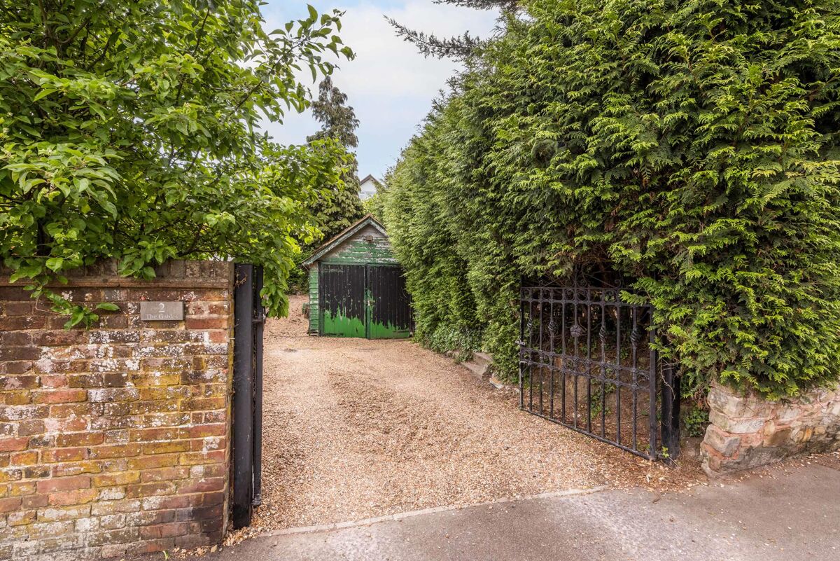 house for sale in Goldsmid Road, Tonbridge, Kent, TN9 SEV012305235 Knight Frank