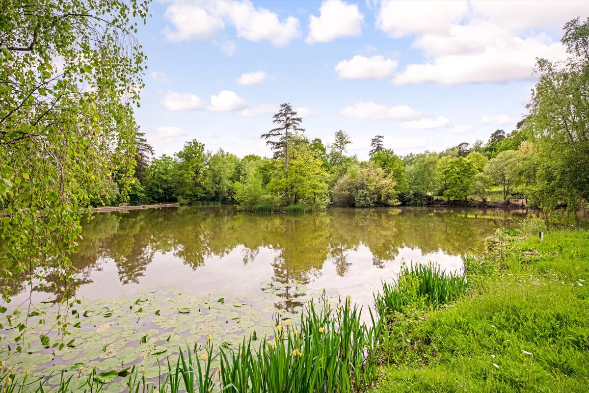 house for sale in North Frith Park, Hadlow, Tonbridge, Kent, TN11