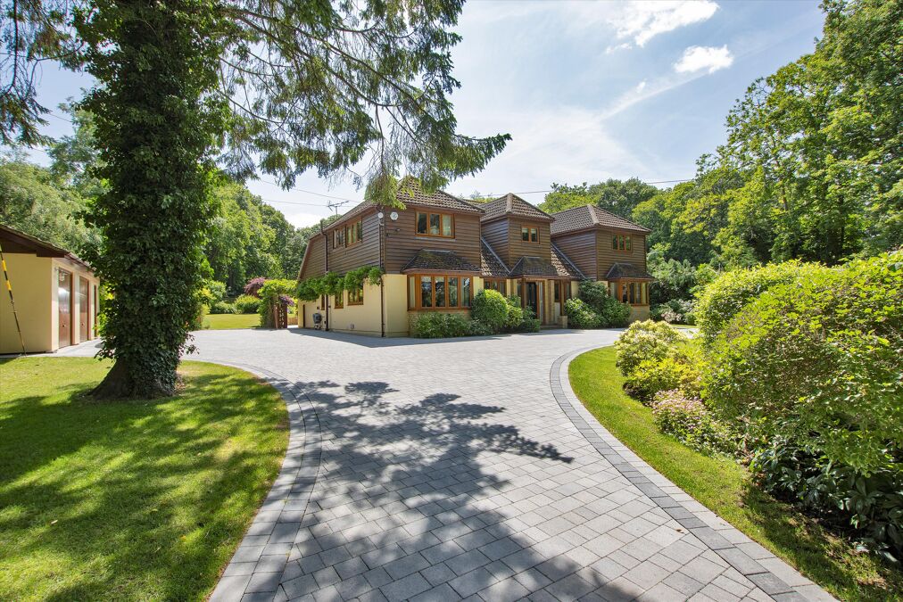 Image of Gravelly Bottom Road, Kingswood, Maidstone, Kent, ME17