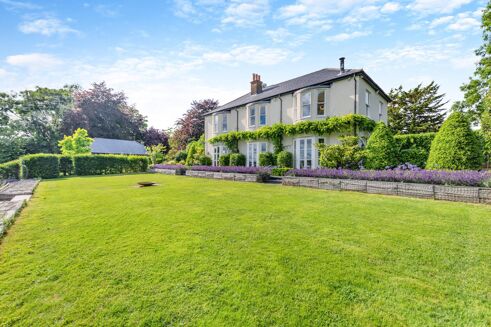 Picture of 4-5 bedroom house for sale.