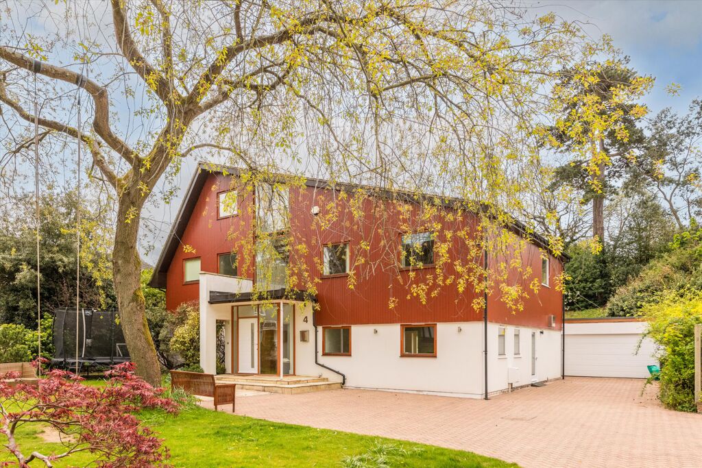 Image of Pineneedle Lane, Sevenoaks, Kent TN13