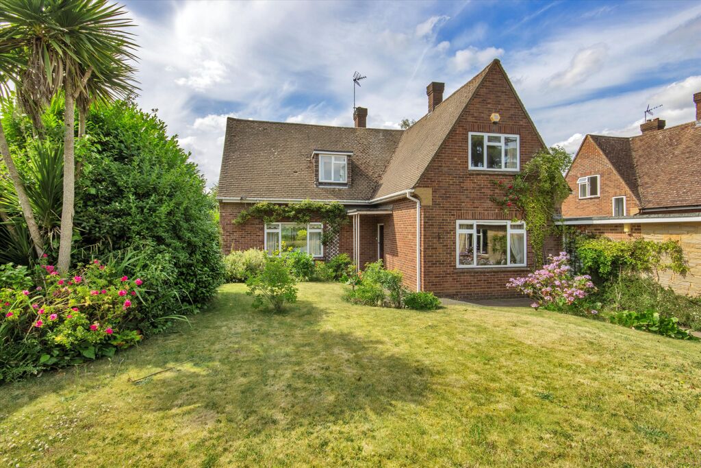 Image of Paddock Close, Platt, Sevenoaks, Kent, TN15