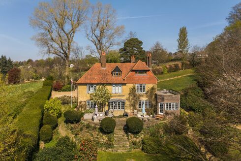 Picture of 6 bedroom house for sale.