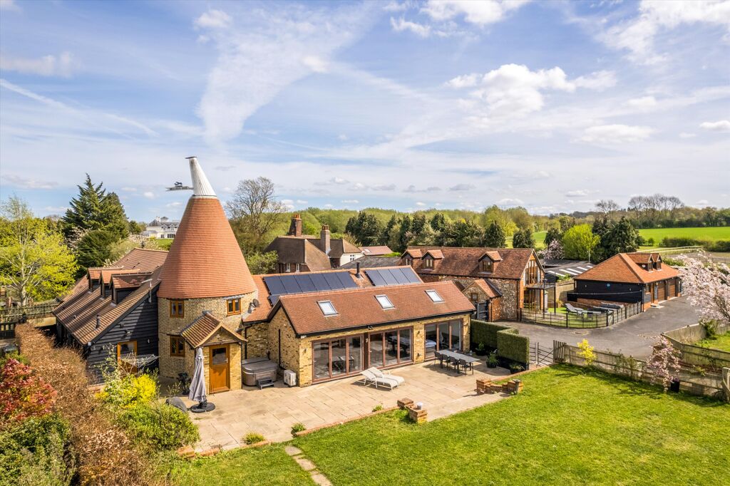 Image of Longfield Road, Meopham, Gravesend, Kent DA13