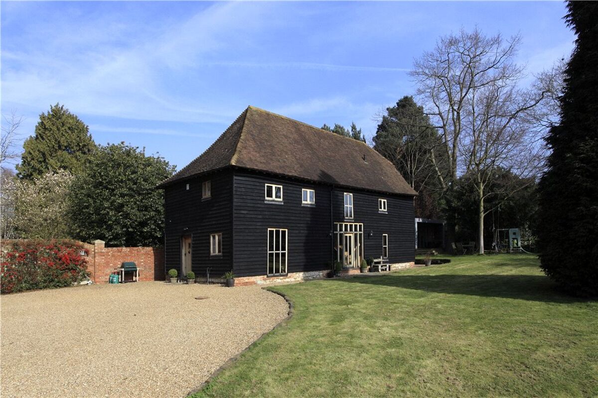 house for sale in High Street, Yalding, Maidstone, Kent, ME18 SEV090239 Knight Frank