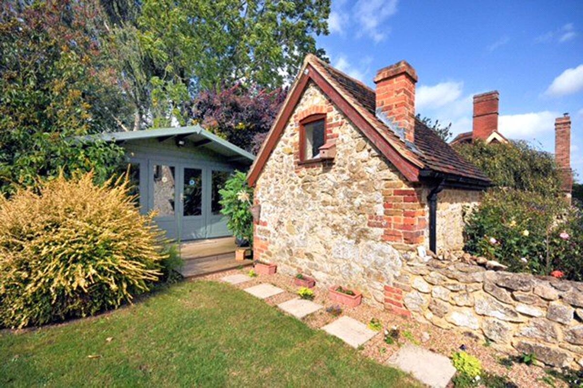 house for sale in Caring Road, Leeds, Maidstone, Kent, ME17 SEV110100