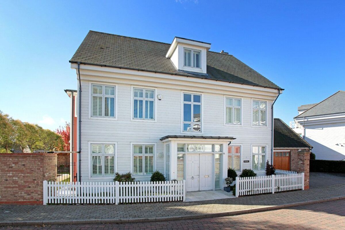 house for sale in Rougemont, Kings Hill, West Malling, Kent, ME19