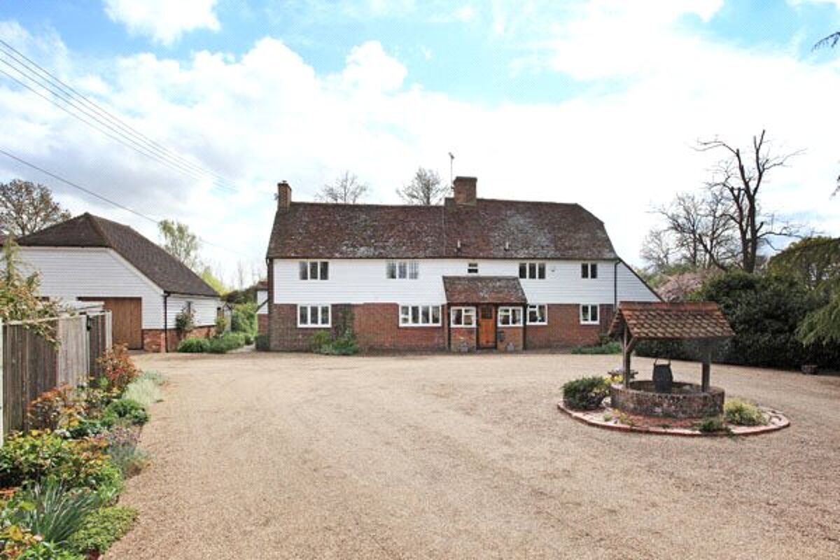 house for sale in Claygate Road, Yalding, Maidstone, Kent, ME18