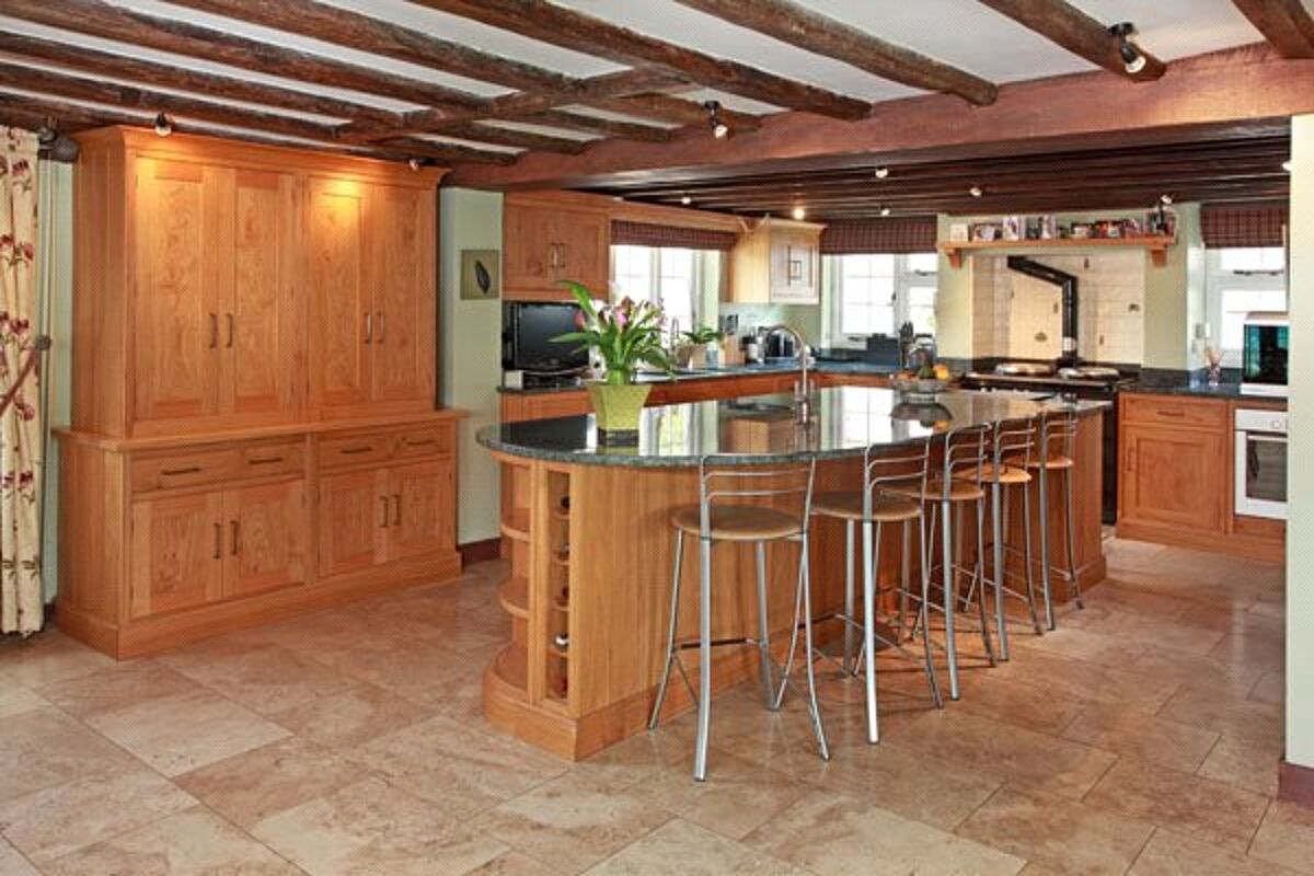 house for sale in Claygate Road, Yalding, Maidstone, Kent, ME18