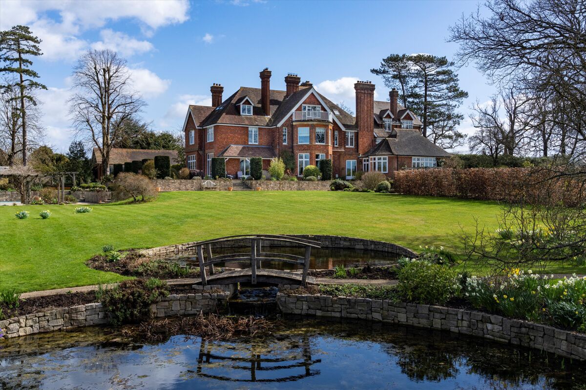 house for sale in Roodlands Lane, Four Elms, Edenbridge, Kent, TN8 SEV130210 Knight Frank