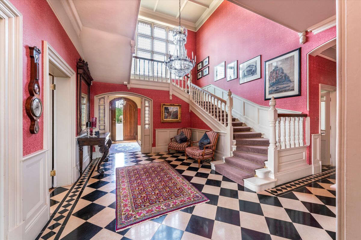 house for sale in Roodlands Lane, Four Elms, Edenbridge, Kent, TN8