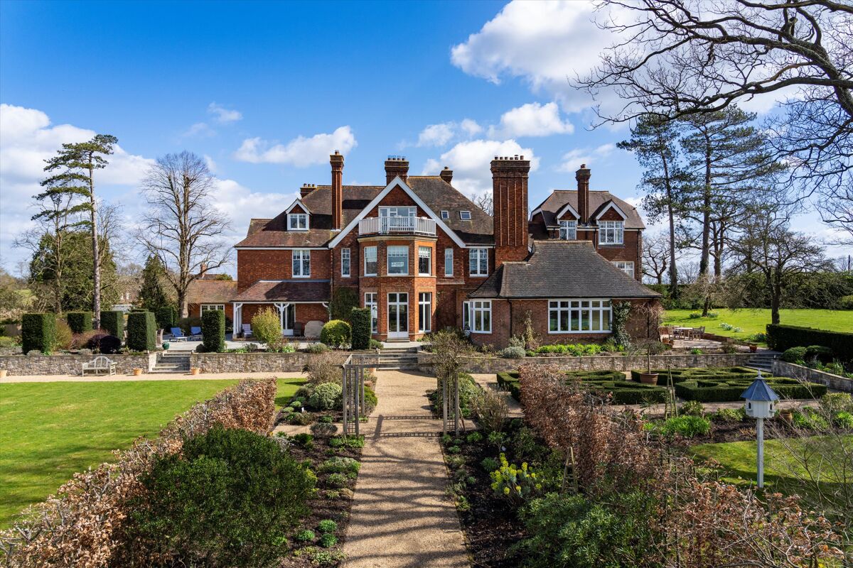 house for sale in Roodlands Lane, Four Elms, Edenbridge, Kent, TN8