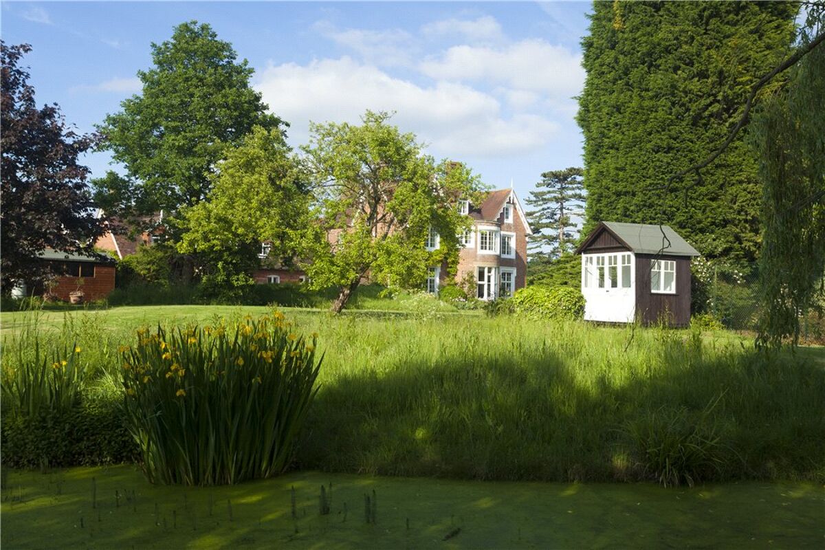house for sale in Coldharbour Lane, Hildenborough, Tonbridge, Kent
