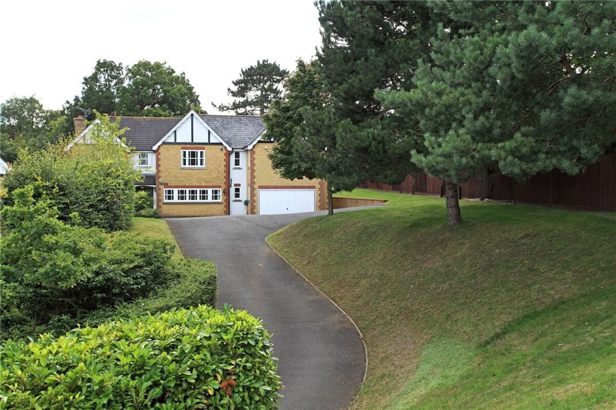 house for sale in Hollybush Close, Sevenoaks, Kent, TN13 SEV140253