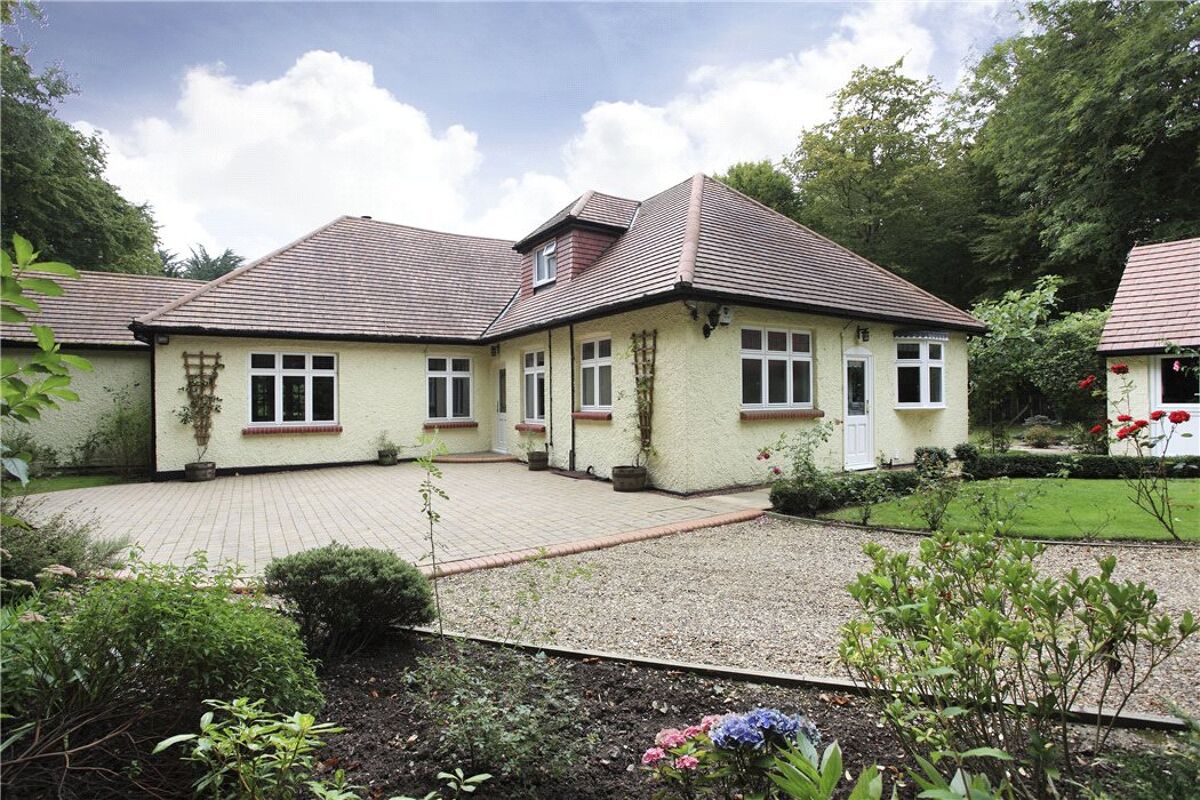 house for sale in Ashford Road, Harrietsham, Maidstone, Kent, ME17 SEV140330 Knight Frank