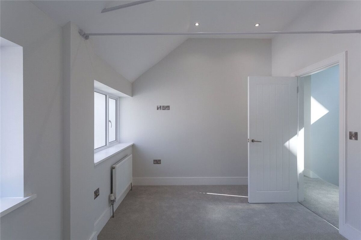 house for sale in St. Johns Hill, Sevenoaks, Kent, TN13 SEV140336