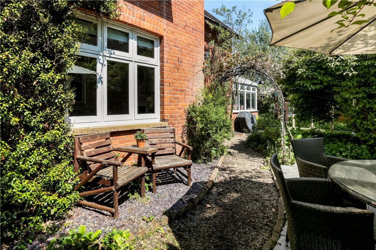 house for sale in Oak Lane, Sevenoaks, Kent, TN13 SEV150118 Knight