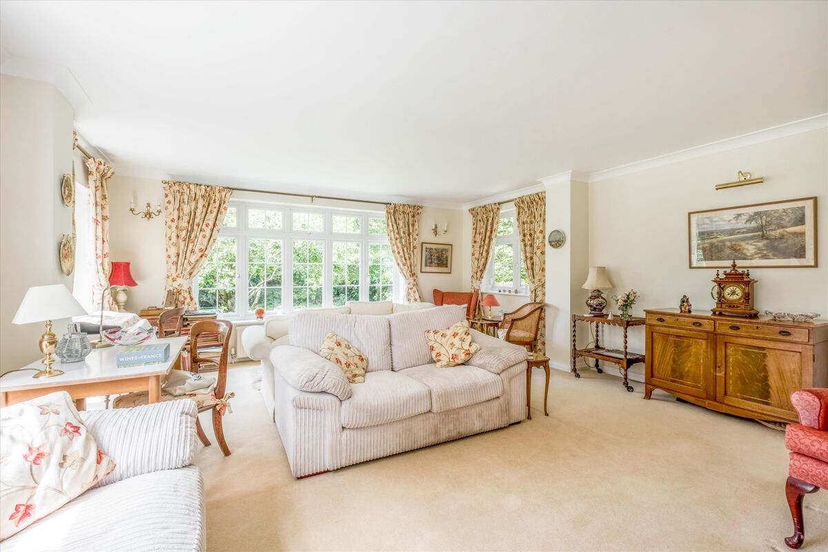 Countryside Oasis: A Refined Retreat in the Heart of England 6