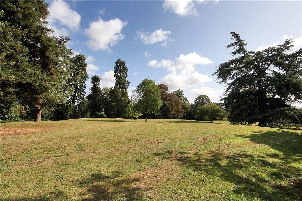 penthouse for sale in Douces Manor, St. Leonards Street, West Malling