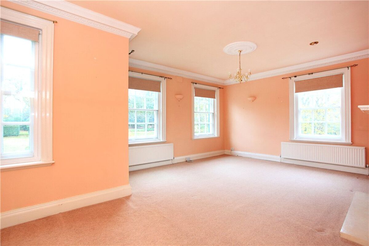 flat for sale in Chart Lodge, Seal Chart, Sevenoaks, Kent, TN15