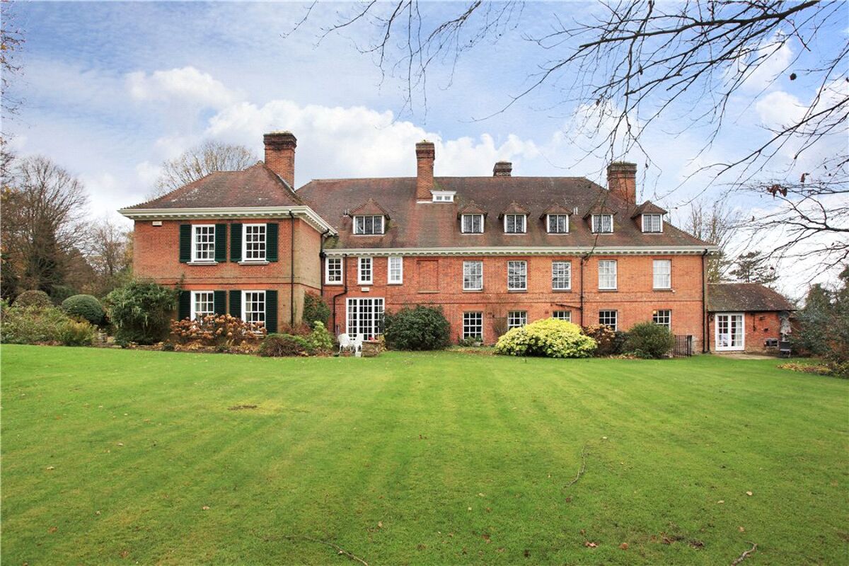 flat for sale in Chart Lodge, Seal Chart, Sevenoaks, Kent, TN15 ...