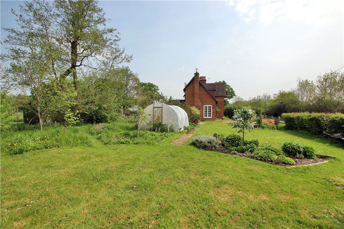 house for sale in Delaware Cottages, Hever Road, Edenbridge, Kent, TN8