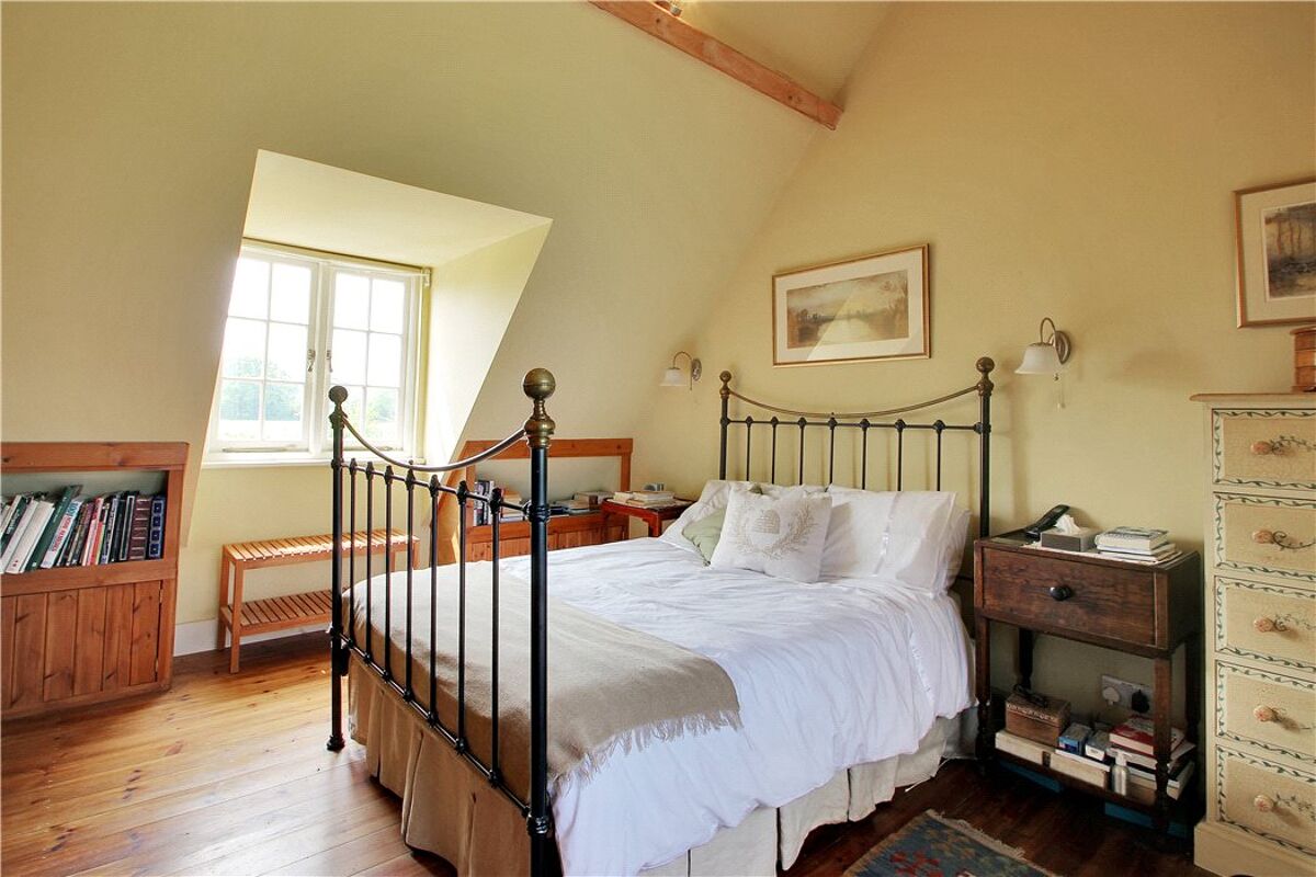 house for sale in Delaware Cottages, Hever Road, Edenbridge, Kent, TN8