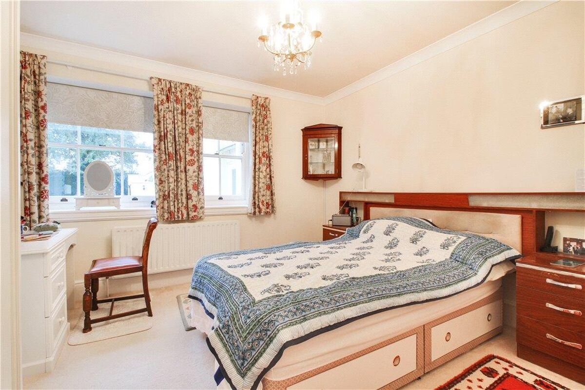 flat for sale in Kippington House, 126 Kippington Road, Sevenoaks, Kent