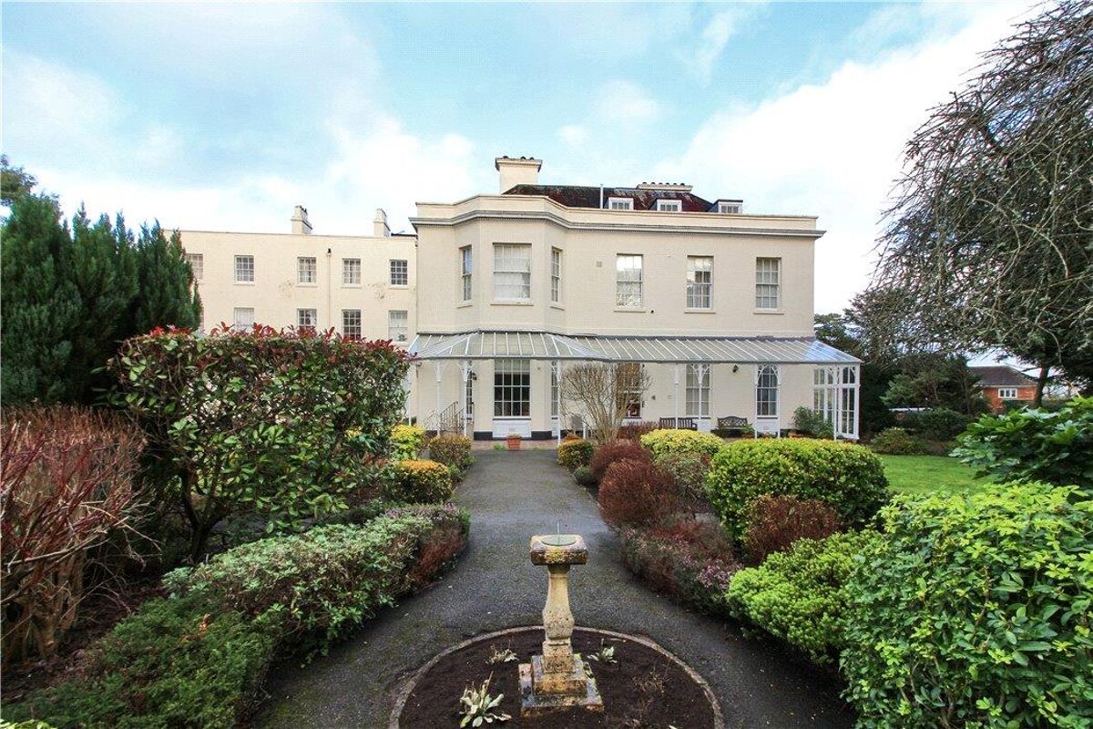 flat for sale in Kippington House, 126 Kippington Road, Sevenoaks, Kent