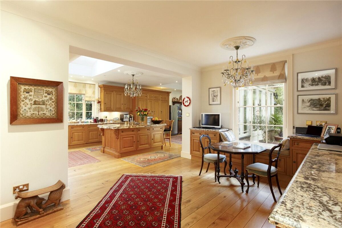 house for sale in Chartham, Canterbury, CT4 SEV160424 Knight Frank