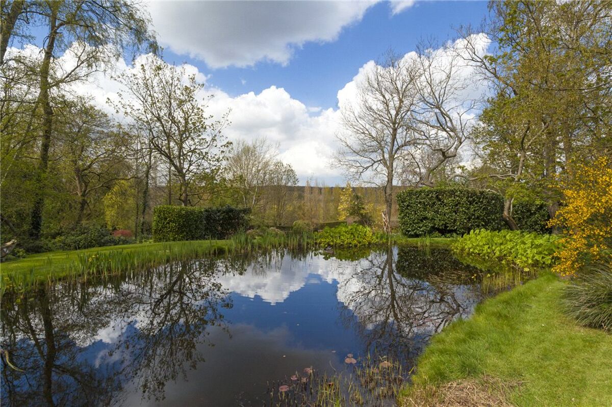 house for sale in Chartham, Canterbury, CT4 SEV160424 Knight Frank