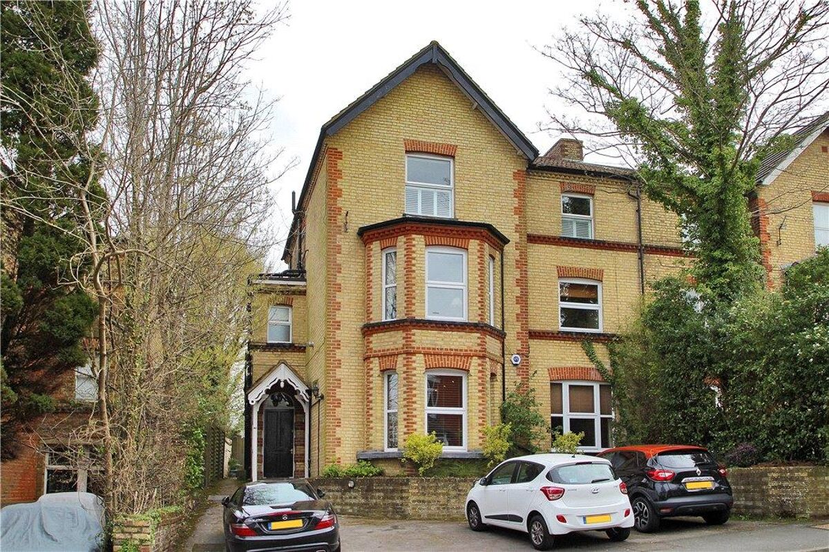 flat for sale in Granville Road, Sevenoaks, Kent, TN13 SEV170056