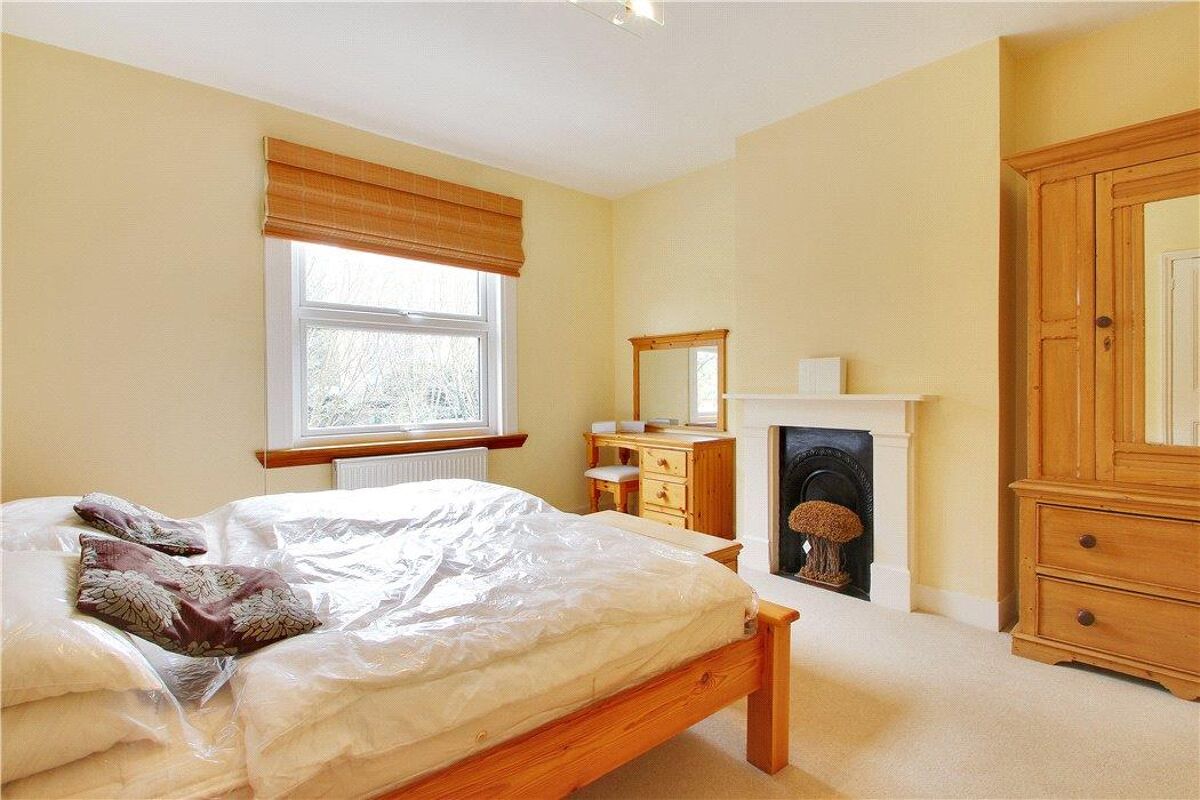 flat for sale in Granville Road, Sevenoaks, Kent, TN13 SEV170056