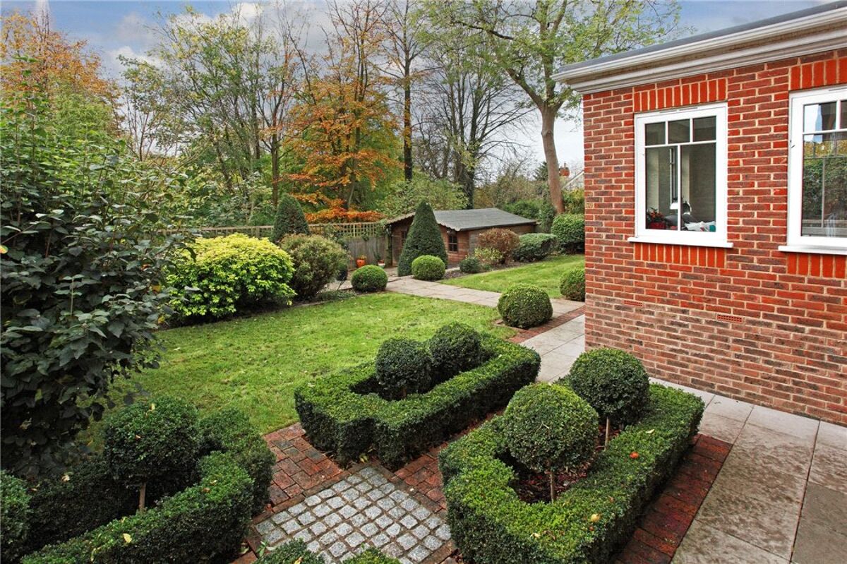 house for sale in Whitebeam Close, Kemsing, Sevenoaks, Kent, TN15