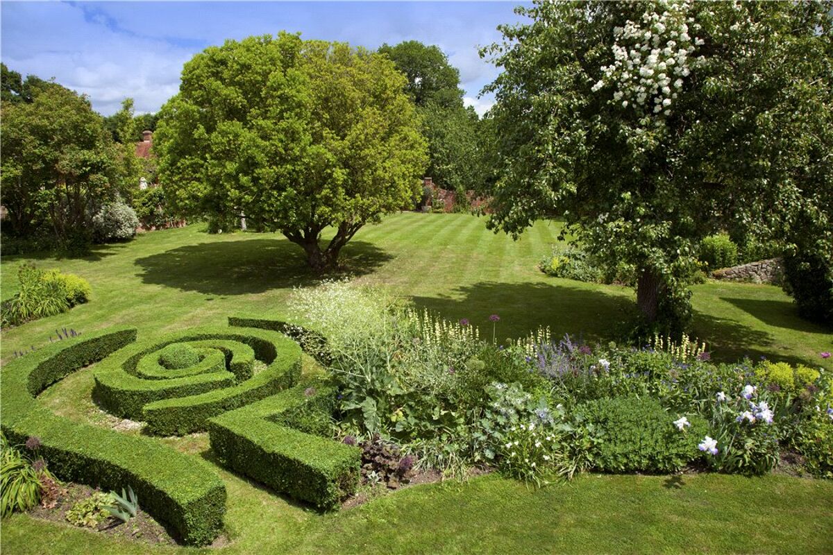 house for sale in Ashes Lane, Hadlow, Tonbridge, TN11 SEV180082