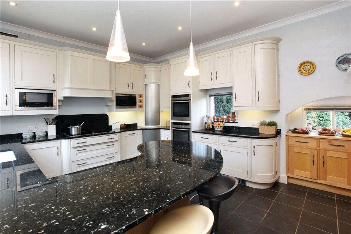 house for sale in Main Road, Edenbridge, Kent, TN8 SEV180238 Knight