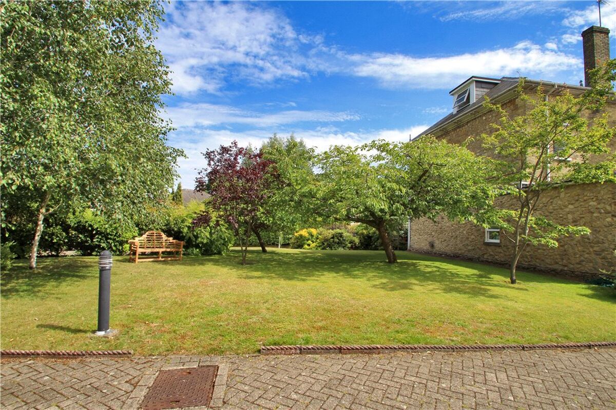 flat for sale in Vine Lodge, Holly Bush Lane, Sevenoaks, Kent, TN13