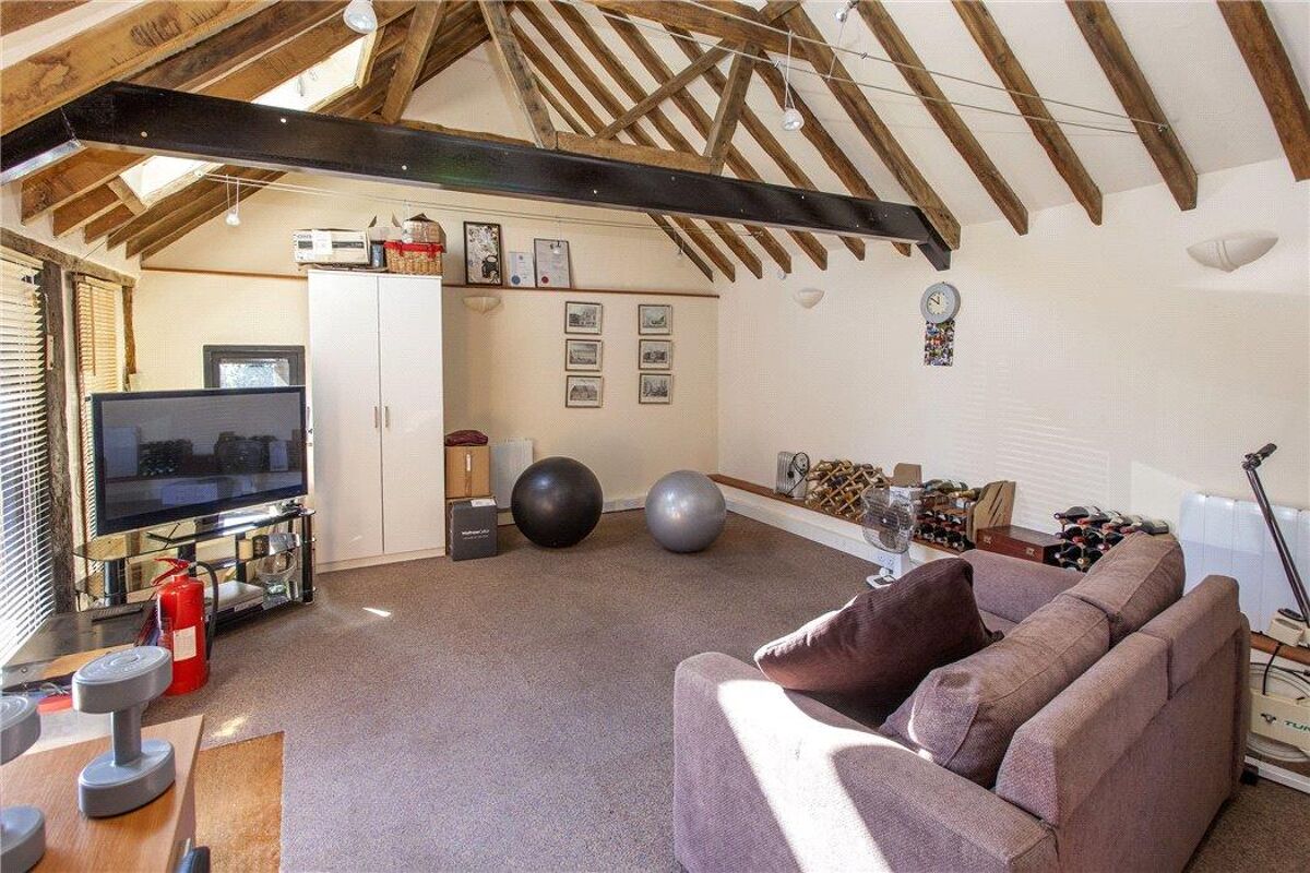 house for sale in Mereworth Farm, Laddingford, Maidstone, Kent, ME18