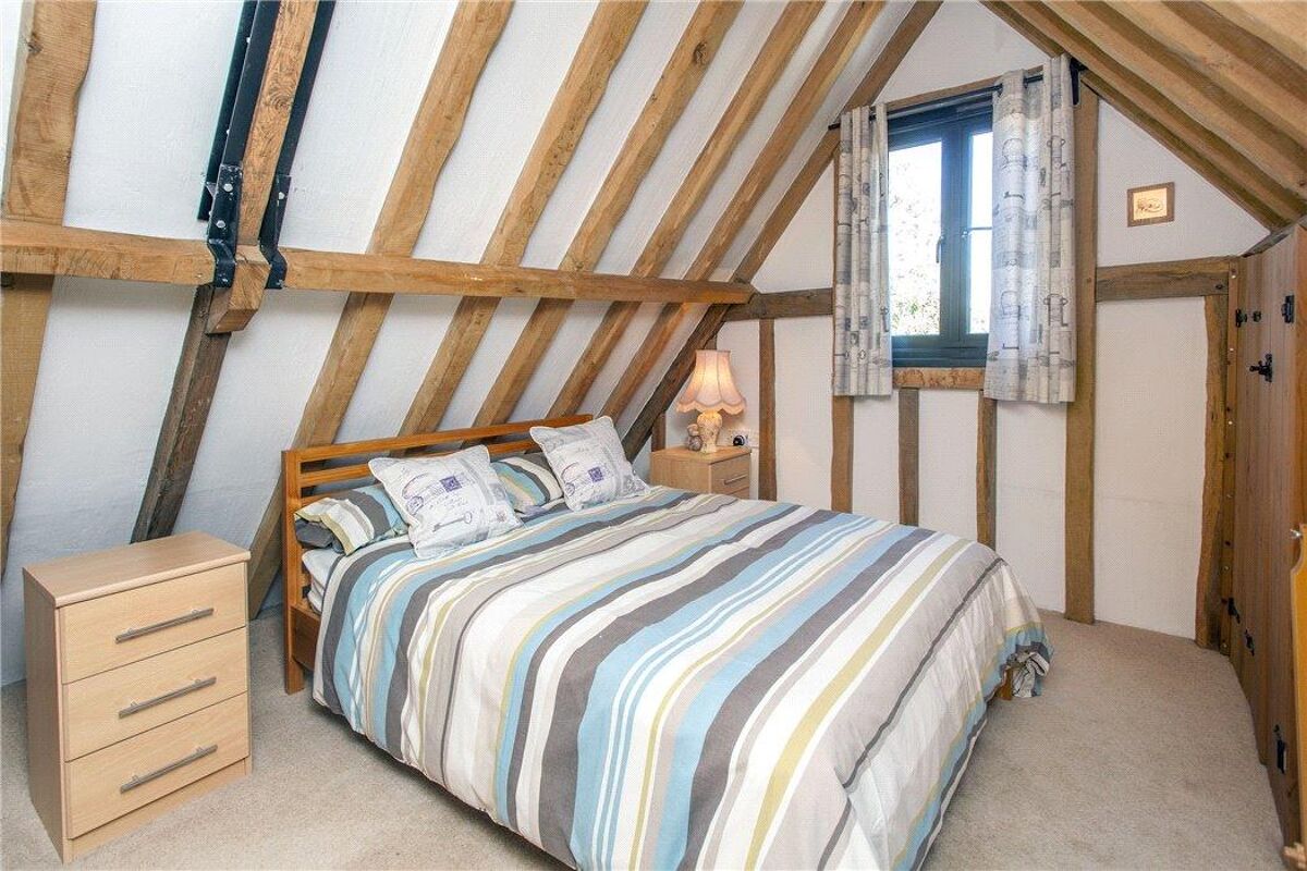 house for sale in Mereworth Farm, Laddingford, Maidstone, Kent, ME18