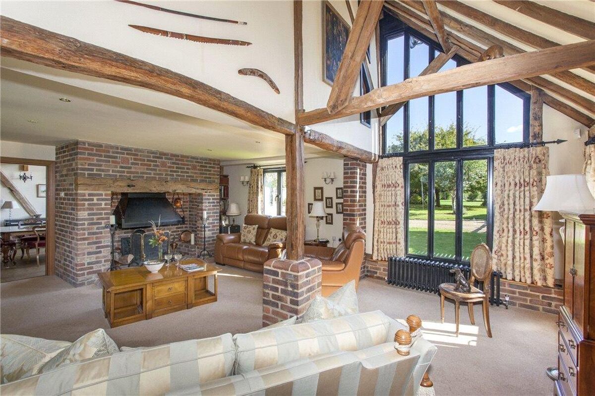 house for sale in Mereworth Farm, Laddingford, Maidstone, Kent, ME18