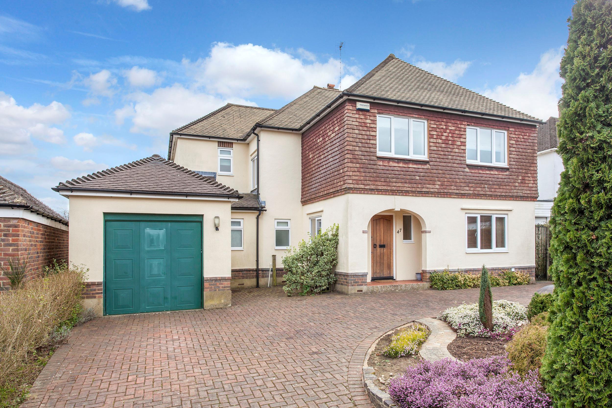 house for sale in Lyndhurst Drive, Sevenoaks, Kent, TN13 SEV200016