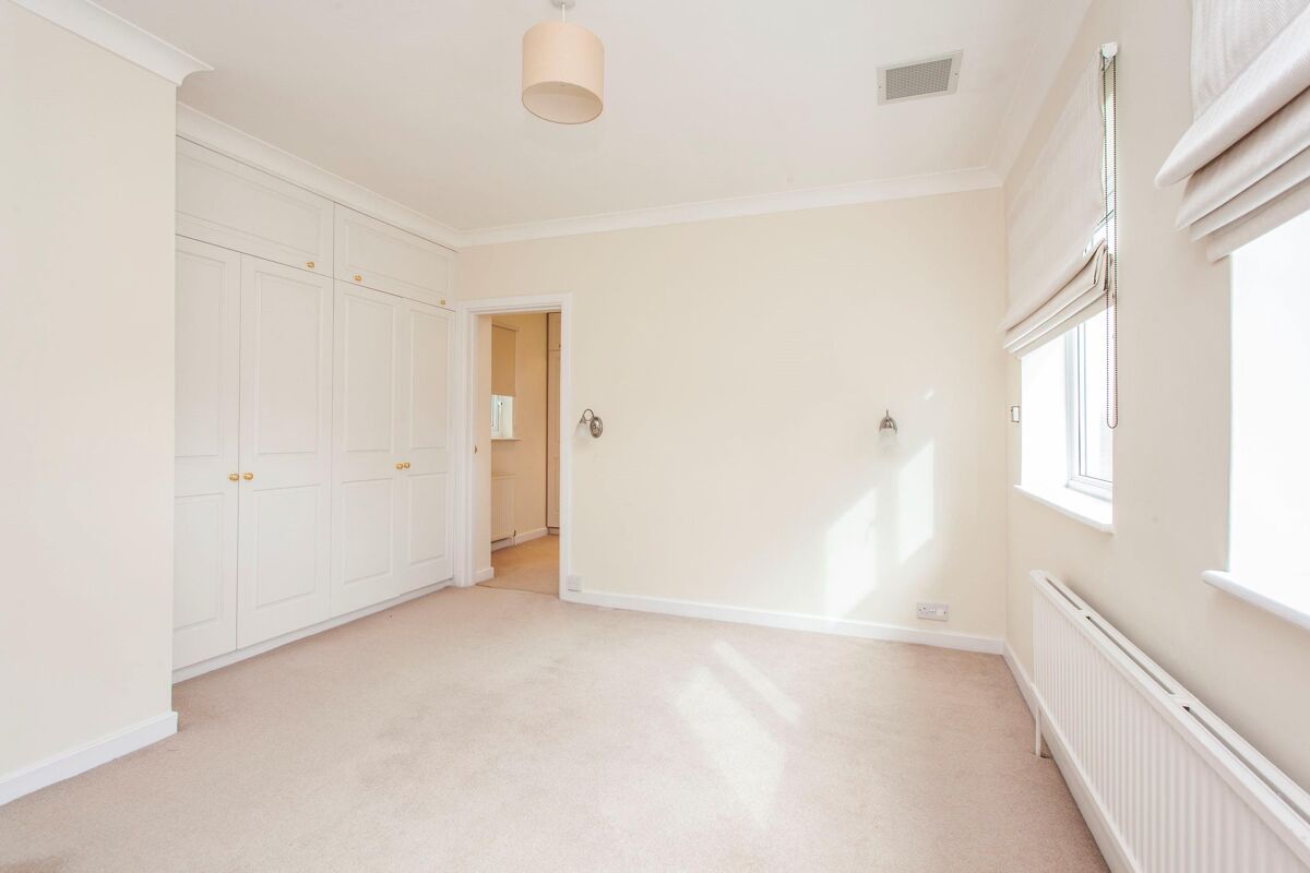 house for sale in Lyndhurst Drive, Sevenoaks, Kent, TN13 SEV200016