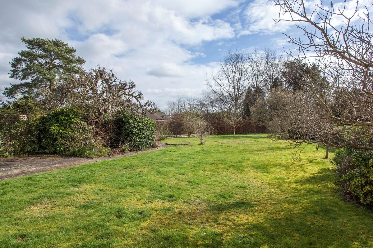 house for sale in Lyndhurst Drive, Sevenoaks, Kent, TN13 SEV200016