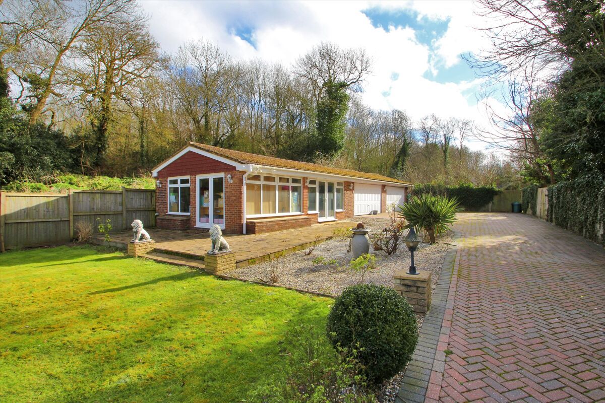 house for sale in Manor Drive, Hartley, Longfield, Kent, DA3 SEV200026 Knight Frank