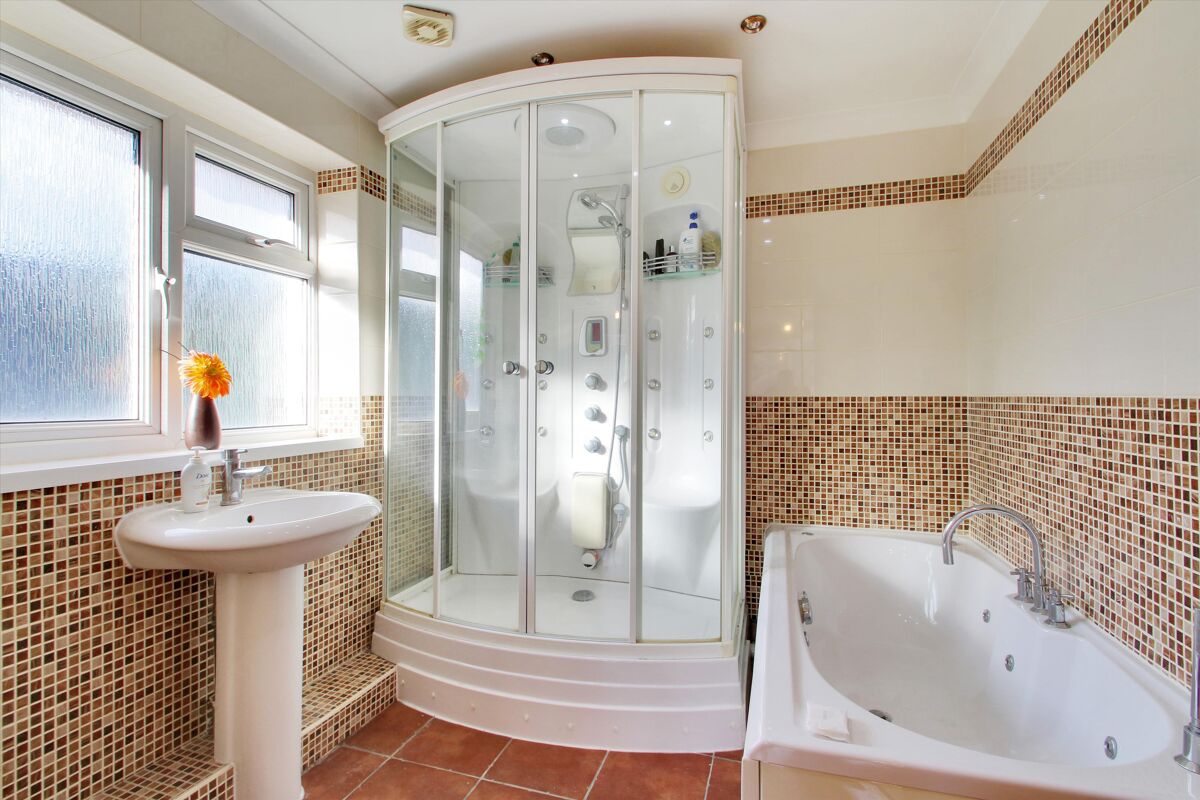 house for sale in Manor Drive, Hartley, Longfield, Kent, DA3