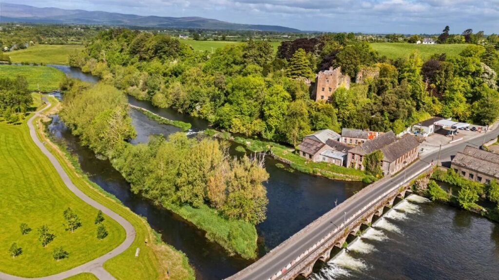Image of Ardfinnan Castle,, Ardfinnan, County Tipperary, E91 A398