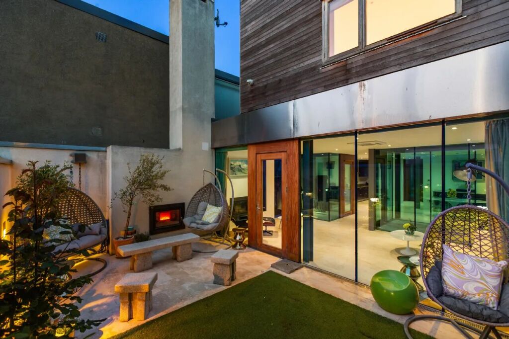 Image of 44 Raglan Lane, Ballsbridge, Dublin 4, D04 Y7Y3