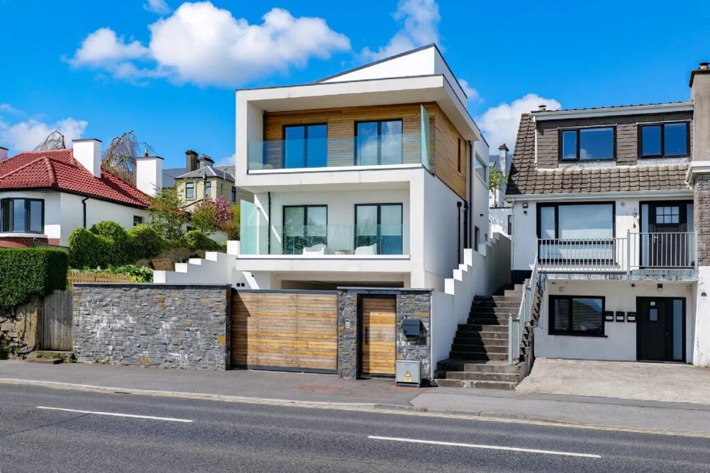 Image of LA 18, 18 Lough Atalia Road, Galway, H91 524H